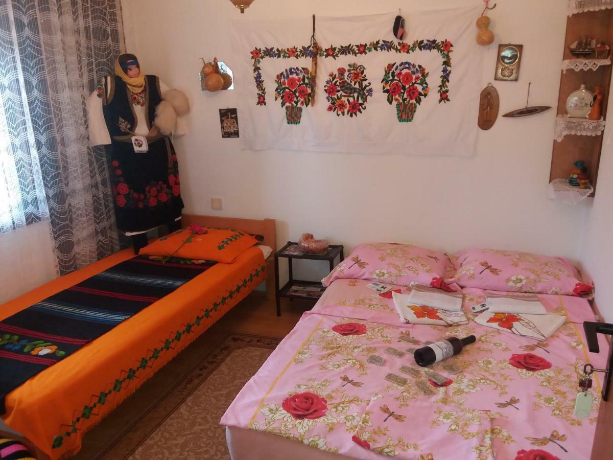 Traianov Most Kladovo Buitenkant foto